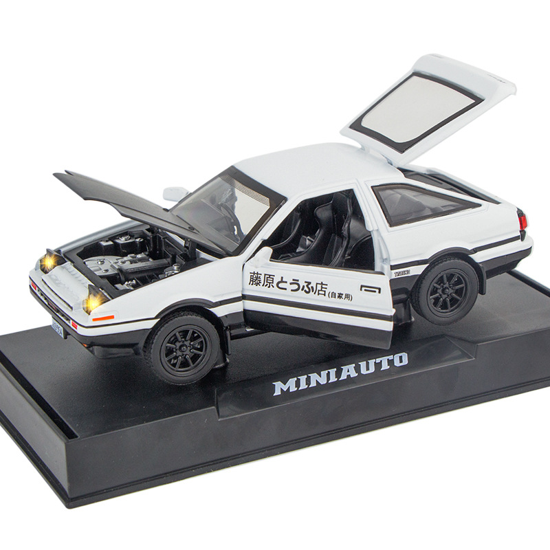 Modellino Auto 1:32 INITIAL D  - Model Kit Initial D recensione e prezzo