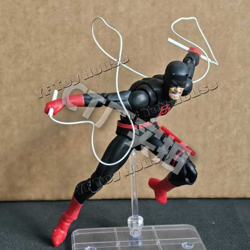 Ct Toys Daredevil Black Mafex  - Model Kit Deadpool recensione e prezzo